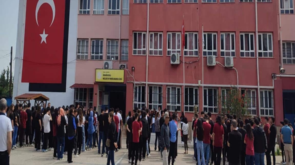 İbrahim Atalı Ticaret Mesleki ve Teknik Anadolu Lisesi Fotoğrafı